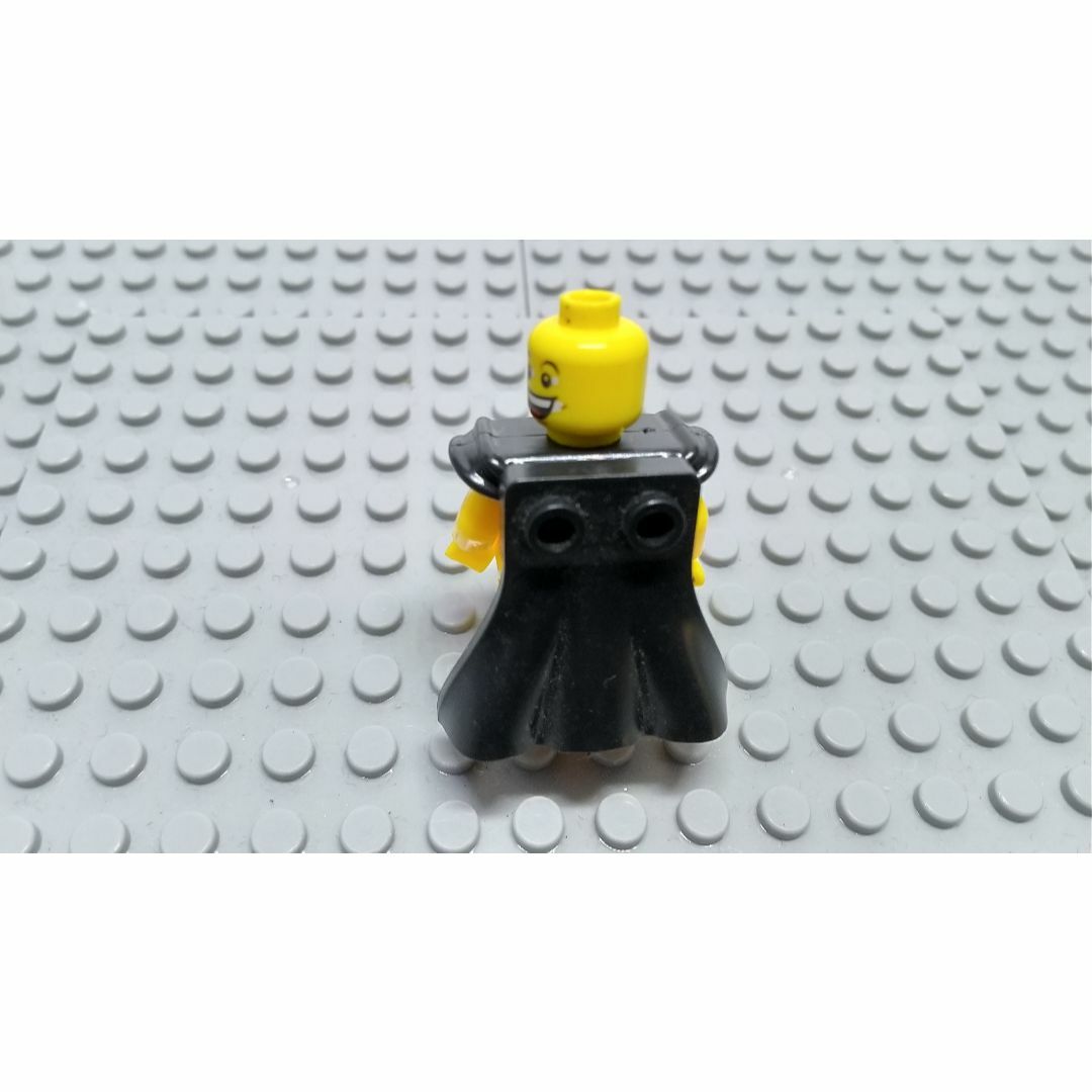 マント　LEGO互換　レゴ武器　騎士　お城　インテリア　ブラック　王様　父の日 エンタメ/ホビーのフィギュア(SF/ファンタジー/ホラー)の商品写真