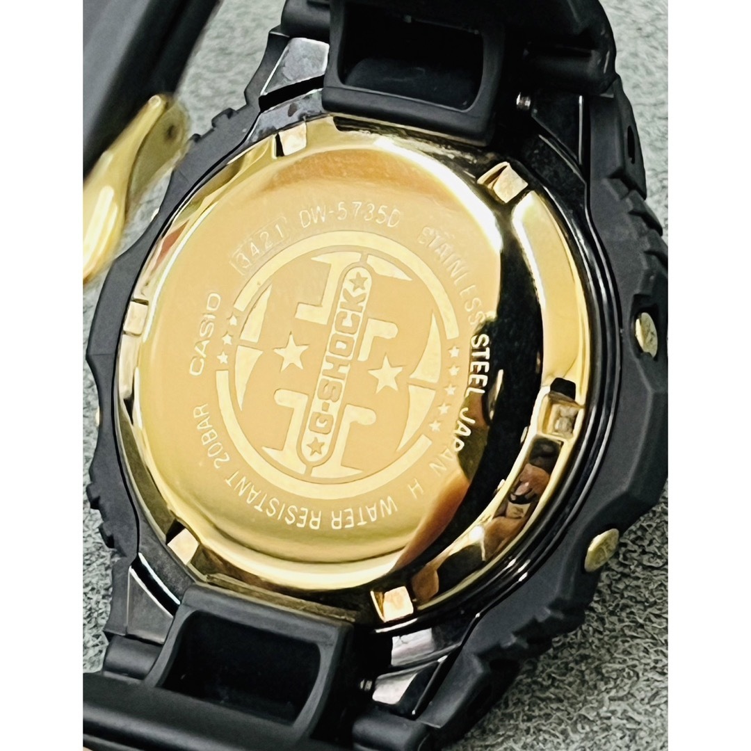 G-SHOCK(ジーショック)のG-SHOCK 35周年記念 ORIGIN GOLD DW-5735D-1BJR メンズの時計(腕時計(デジタル))の商品写真