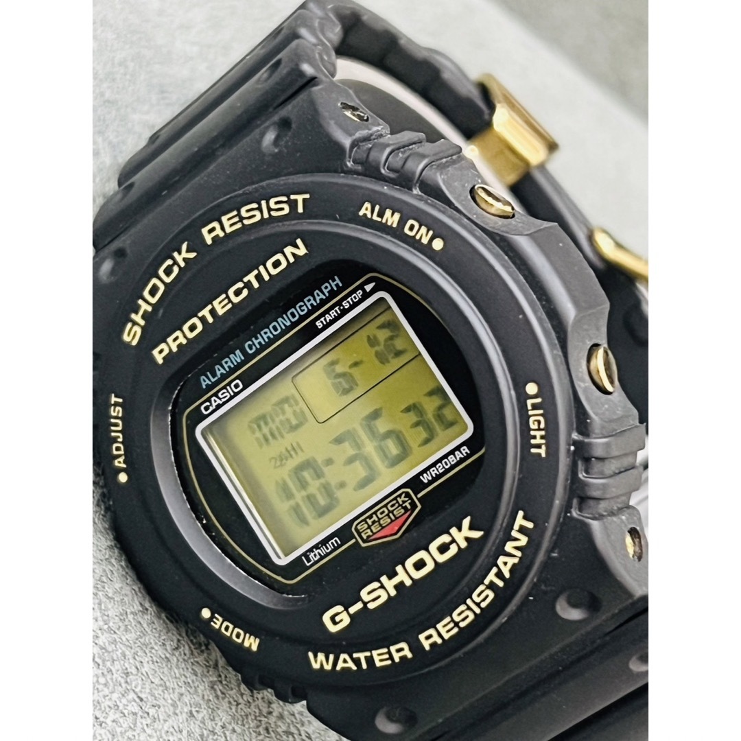 G-SHOCK(ジーショック)のG-SHOCK 35周年記念 ORIGIN GOLD DW-5735D-1BJR メンズの時計(腕時計(デジタル))の商品写真