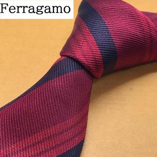 サルヴァトーレフェラガモ(Salvatore Ferragamo)の美品★ サルバトーレフェラガモ★ 有名 ブランド ネクタイ  シルク  レッド(ネクタイ)