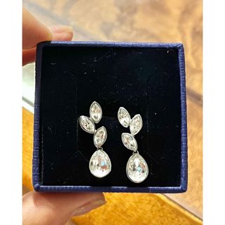 スワロフスキー(SWAROVSKI)のスワロフスキー  ピアス(ピアス)