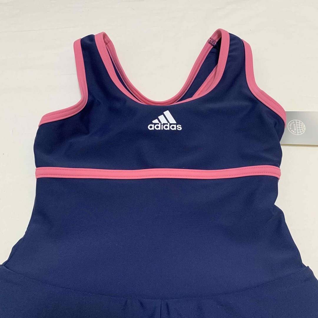 adidas(アディダス)の新品　アディダス　水着　130 スイム　ワンピース キッズ/ベビー/マタニティのキッズ服女の子用(90cm~)(水着)の商品写真