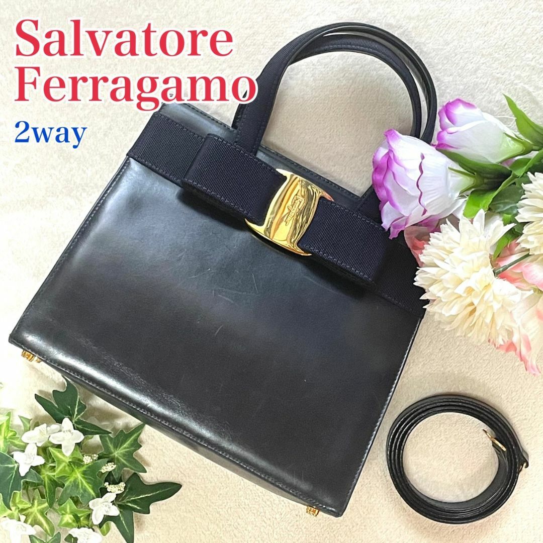 【SalvatoreFerragamo】美品フェラガモ ヴァラリボン ゴールド