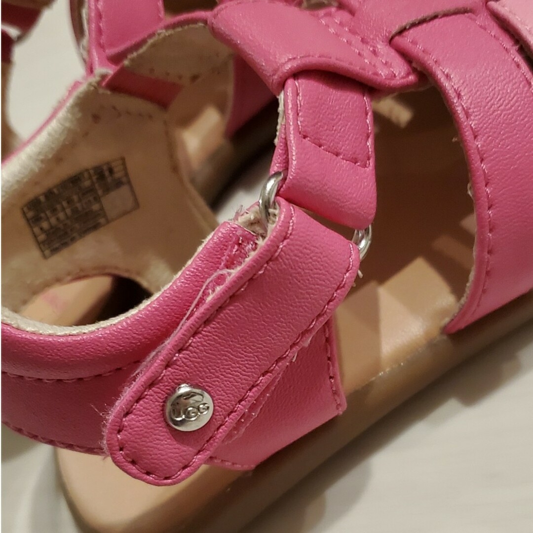 UGG(アグ)のUGG 13.5cm ピンク 女の子 サンダル アグ キッズ/ベビー/マタニティのベビー靴/シューズ(~14cm)(サンダル)の商品写真