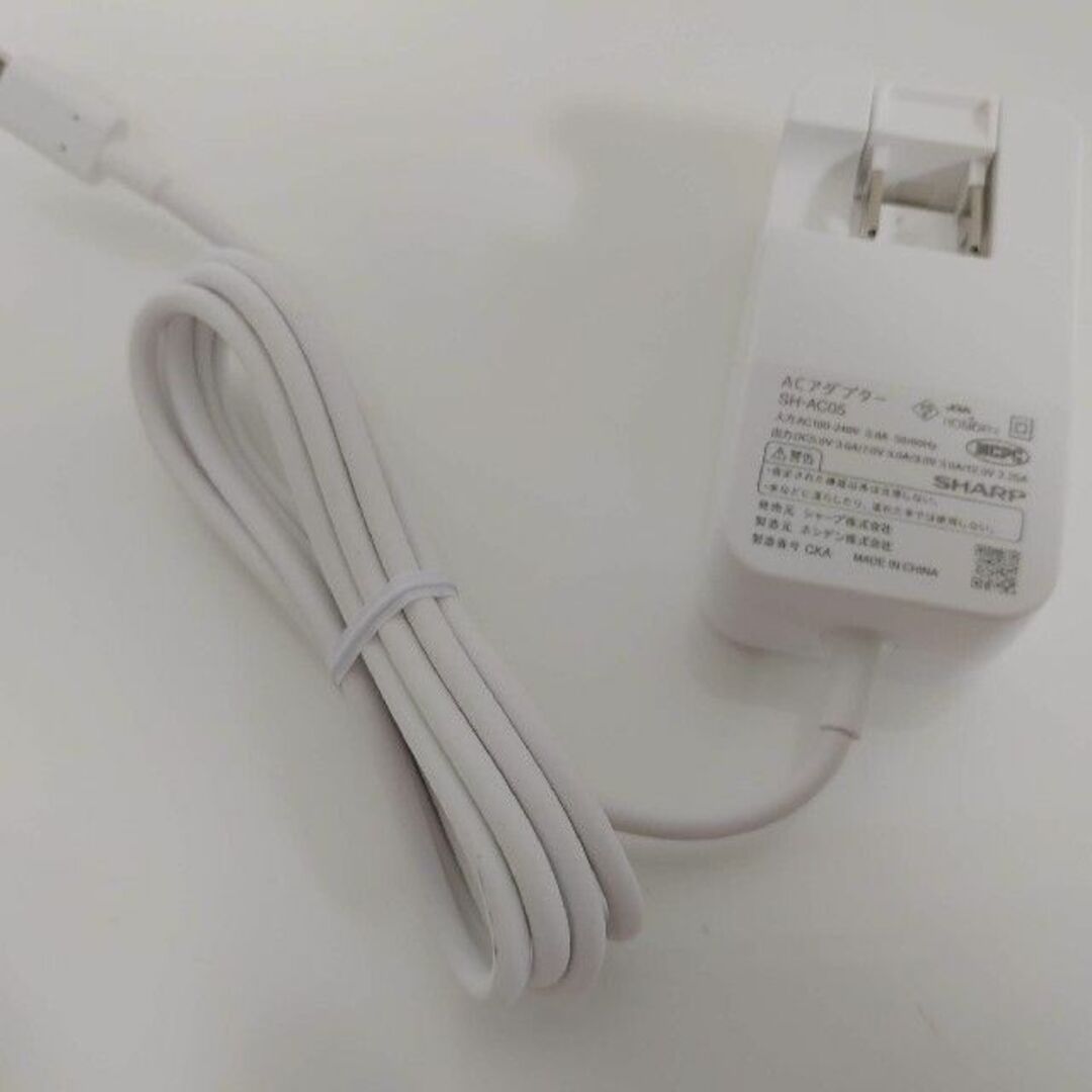 SHARP(シャープ)のシャープ純正ACアダプター USB Type Cスマホ充電器SH-AC05新品 スマホ/家電/カメラのスマートフォン/携帯電話(バッテリー/充電器)の商品写真