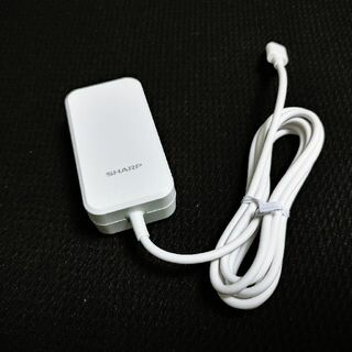 シャープ(SHARP)のシャープ純正ACアダプター USB Type Cスマホ充電器SH-AC05新品(バッテリー/充電器)
