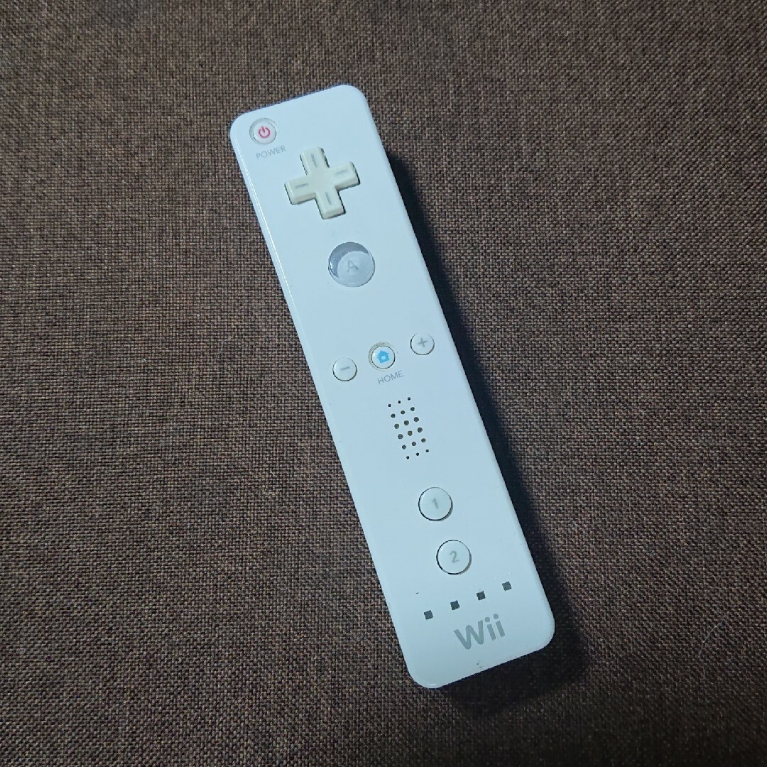 Wii(ウィー)のWii ウィー リモコン 白 ホワイト 任天堂 ニンテンドー純正品 エンタメ/ホビーのゲームソフト/ゲーム機本体(家庭用ゲーム機本体)の商品写真