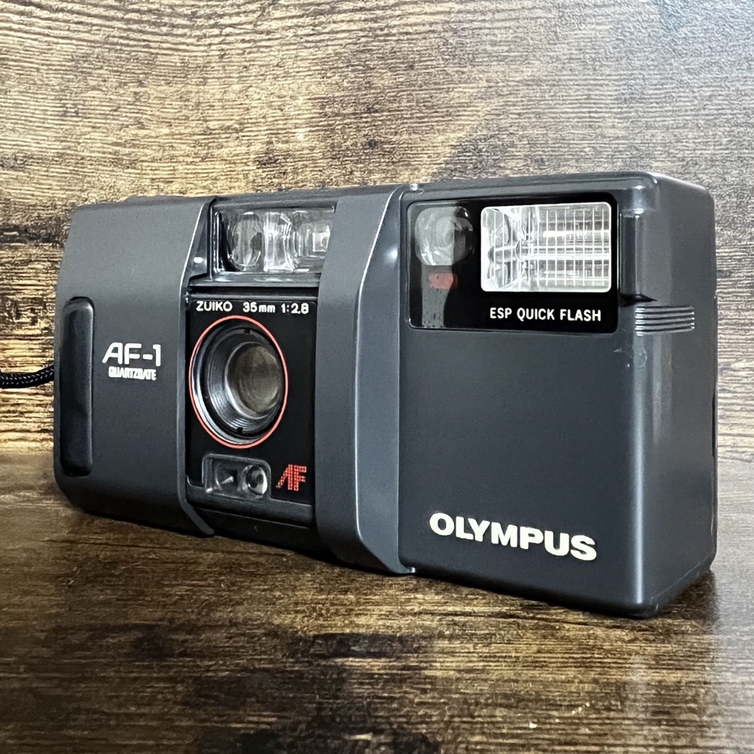 外観綺麗な状態ですフィルムカメラ　OLYMPUS AF-1 完動美品