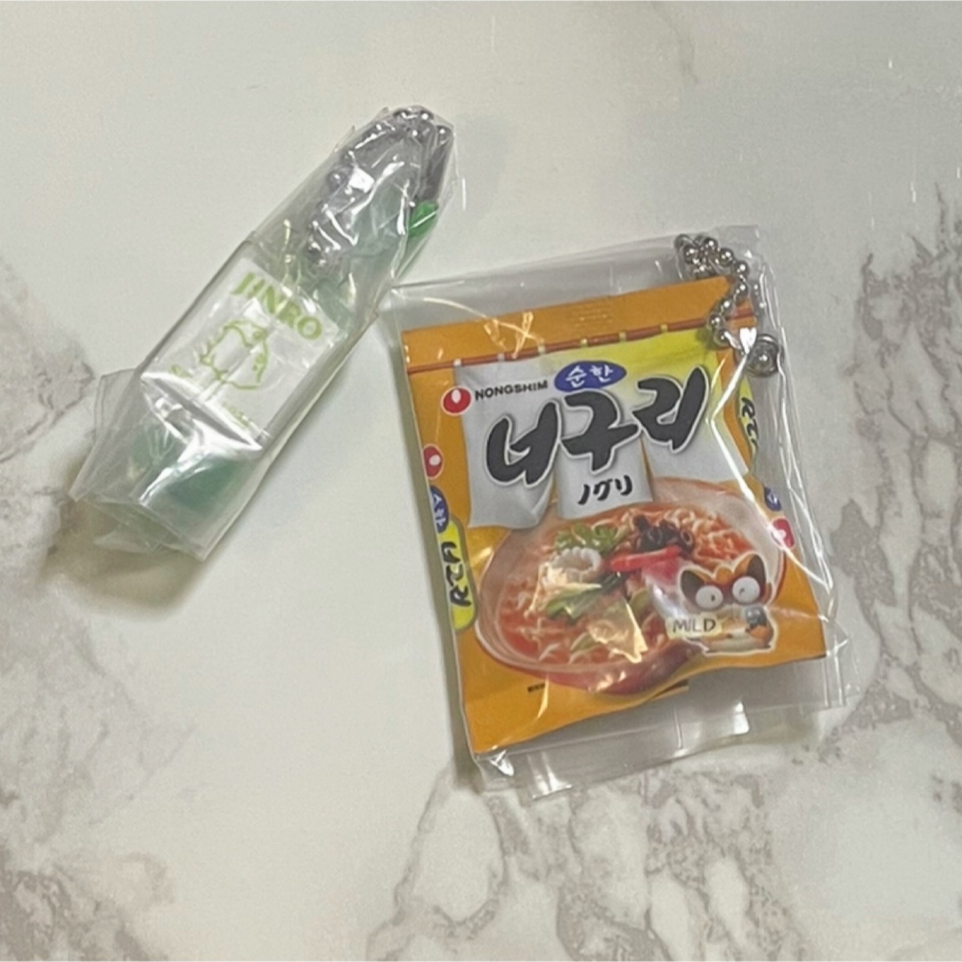 BANDAI(バンダイ)のチャミスル 辛ラーメン ガチャ エンタメ/ホビーのおもちゃ/ぬいぐるみ(その他)の商品写真