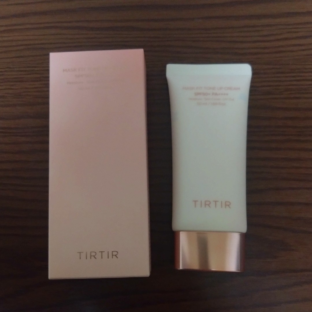 TIRTIR マスクフィットトーンアップクリーム 50ml コスメ/美容のベースメイク/化粧品(化粧下地)の商品写真