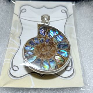 アヴァロン　ネックレス　0.1ct WG