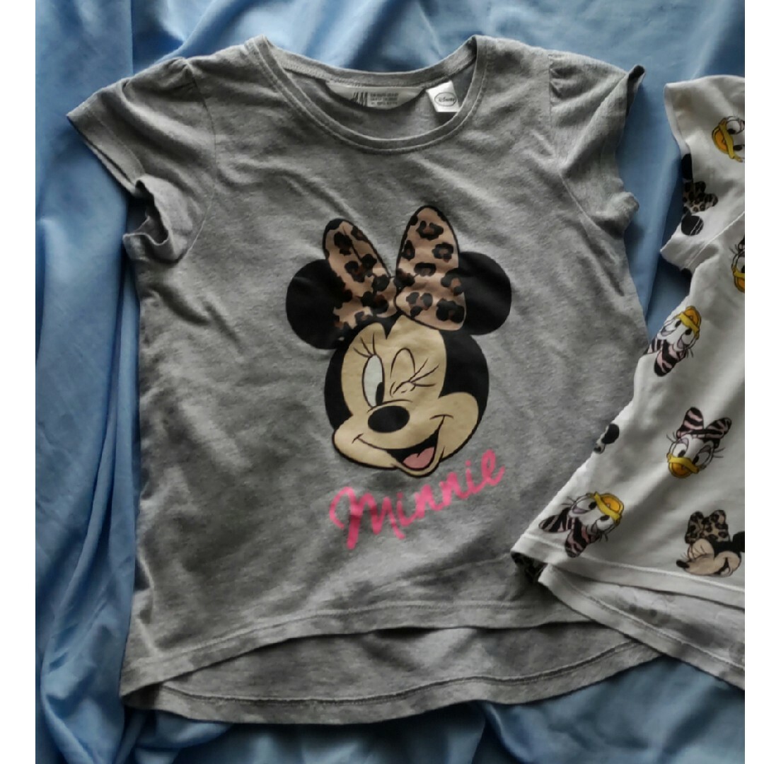 Disney(ディズニー)のTシャツ100㎝ キッズ/ベビー/マタニティのキッズ服女の子用(90cm~)(Tシャツ/カットソー)の商品写真