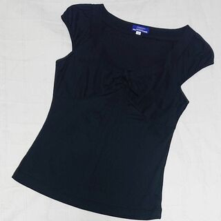 バーバリーブルーレーベル(BURBERRY BLUE LABEL)の38　BURBERRY BLUE LABEL　黒のカットソー(Tシャツ(半袖/袖なし))