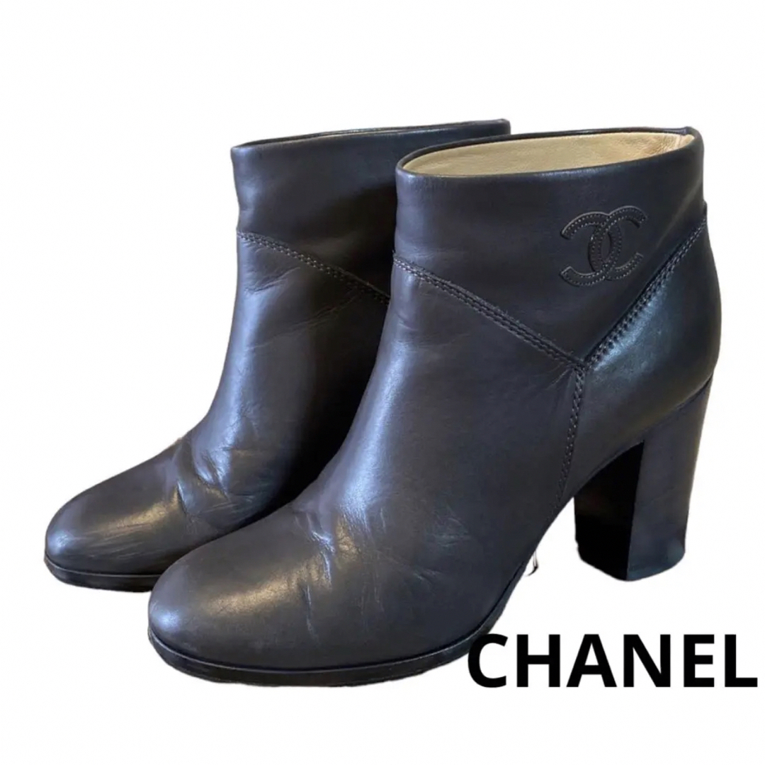CHANEL(シャネル)のCHANEL シャネル　 ショートブーツ　サイズ36 国内シャネル購入 レディースの靴/シューズ(ブーティ)の商品写真