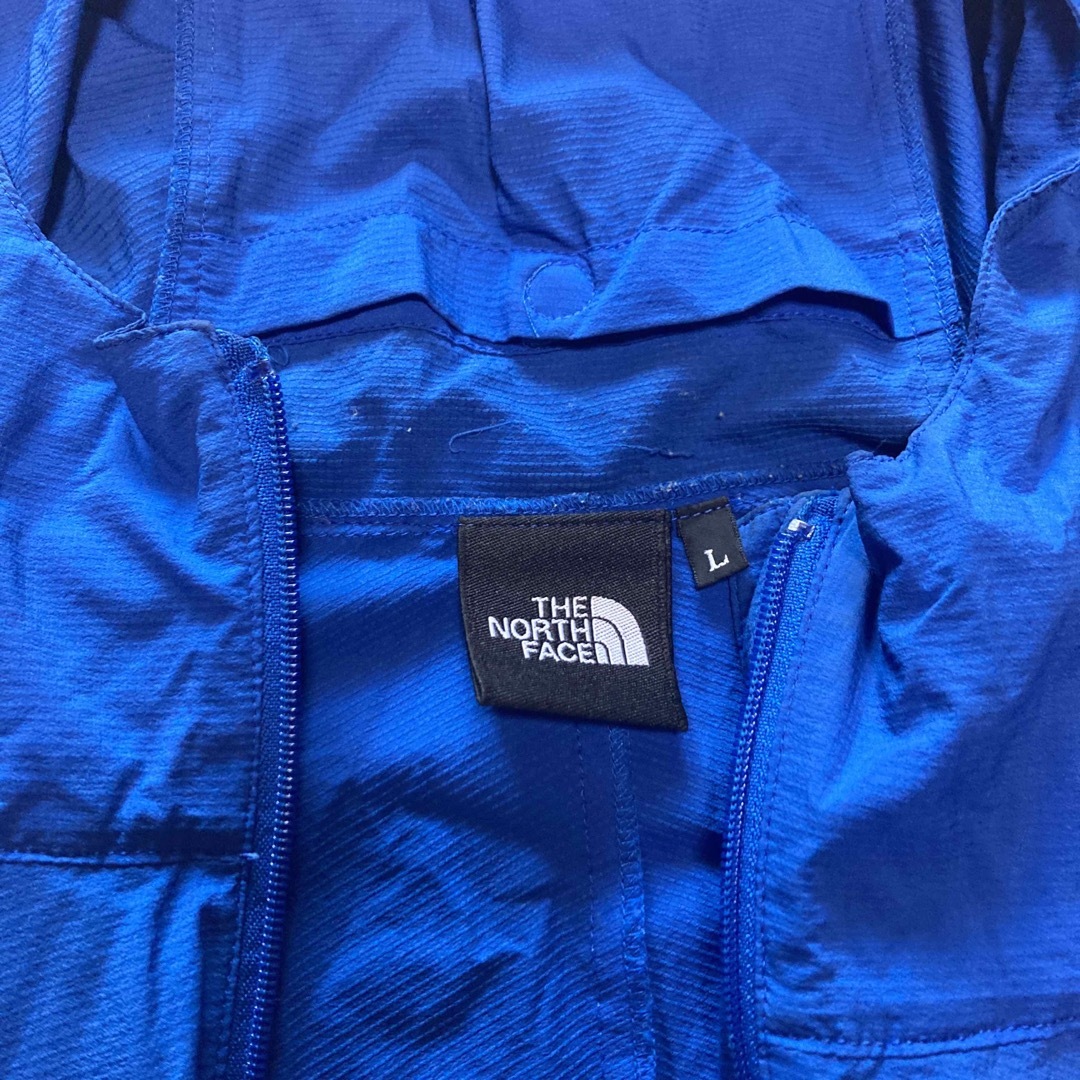 THE NORTH FACE(ザノースフェイス)のノースフェイスの薄手のウィンドブレーカー(メンズ、Lサイズ) メンズのジャケット/アウター(ナイロンジャケット)の商品写真