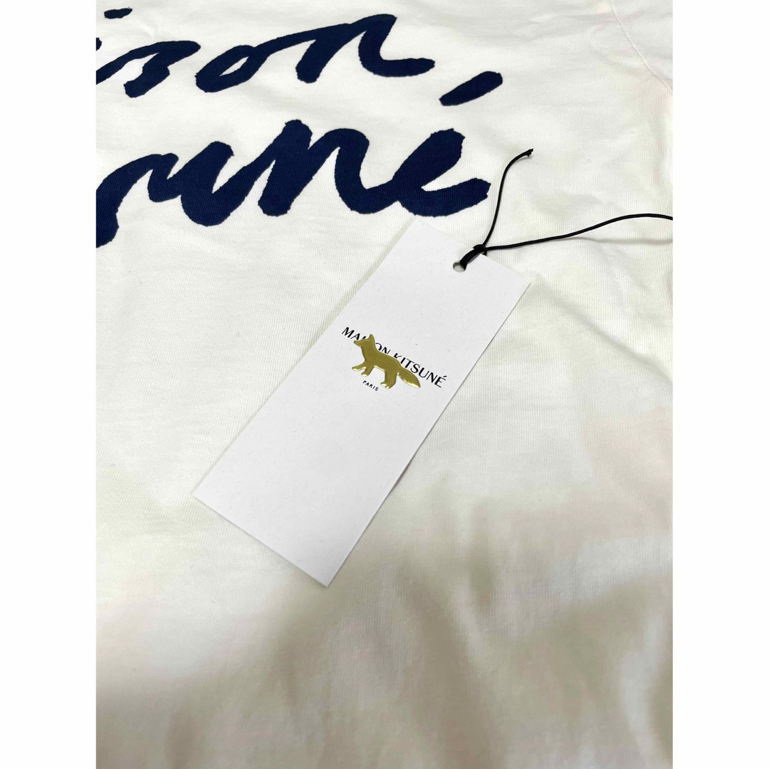 MAISON KITSUNE'(メゾンキツネ)のメゾン キツネ ハンドライティングクラシックTシャツ レディースのトップス(Tシャツ(半袖/袖なし))の商品写真