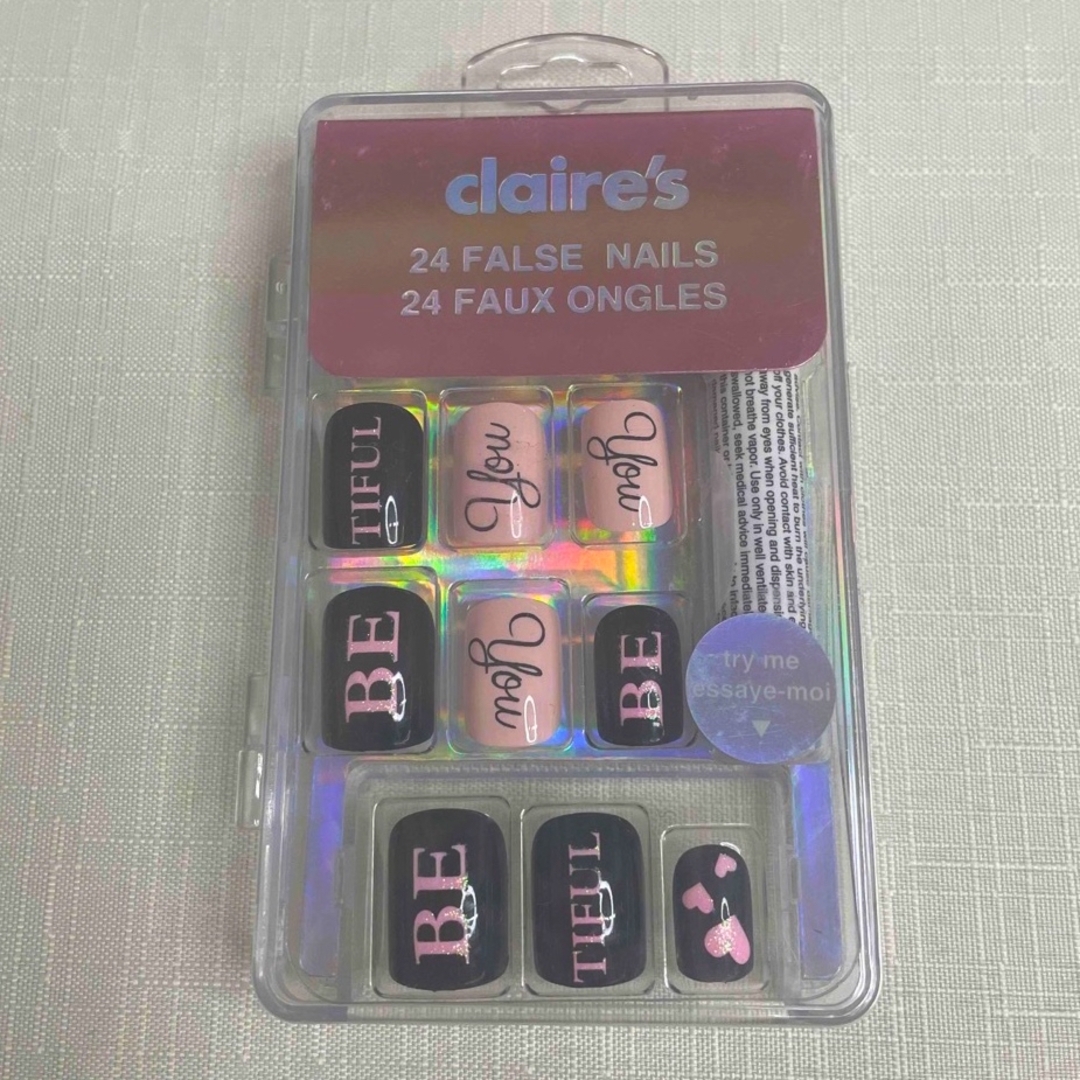 ネイルチップ  Claire's 黒 ピンク コスメ/美容のネイル(つけ爪/ネイルチップ)の商品写真