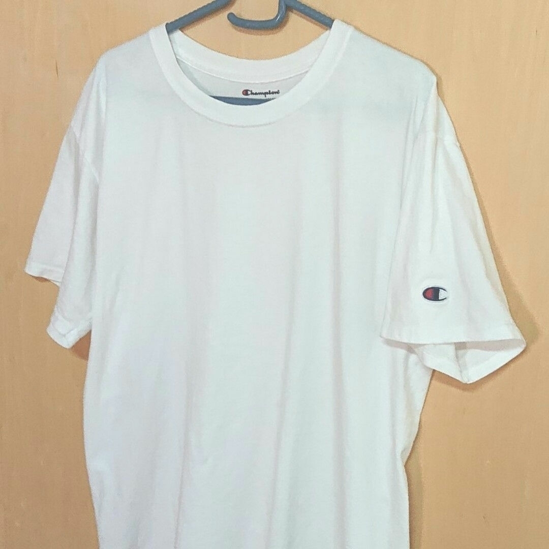 Champion(チャンピオン)の美品 チャンピオン Mサイズ 綿100% 白 Tシャツ メンズのトップス(Tシャツ/カットソー(半袖/袖なし))の商品写真