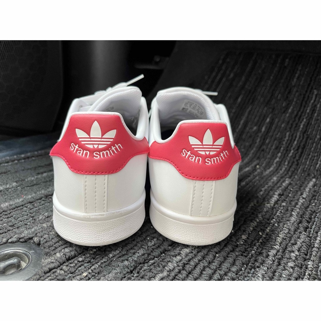 STANSMITH（adidas）(スタンスミス)のadidas スタンスミス　ちこさん専用です。 レディースの靴/シューズ(スニーカー)の商品写真