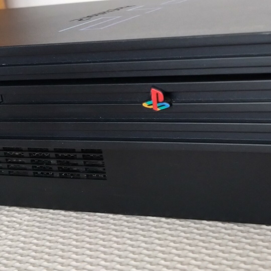 PlayStation2(プレイステーション2)のプレイステーション2 本体　ジャンク エンタメ/ホビーのゲームソフト/ゲーム機本体(家庭用ゲーム機本体)の商品写真