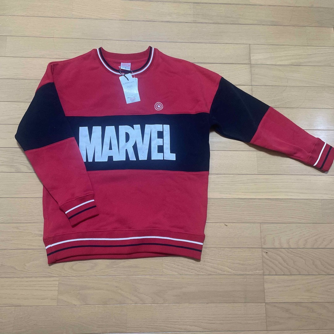 新品　MARVEL 裏起毛トレーナー レディースのトップス(トレーナー/スウェット)の商品写真