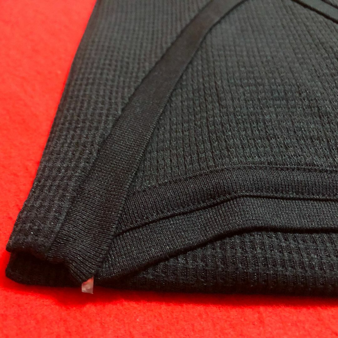 AEON(イオン)のトップバリュメンズVネックTシャツ半袖L黒3点：タックフライス編みWデオドラント メンズのトップス(Tシャツ/カットソー(半袖/袖なし))の商品写真