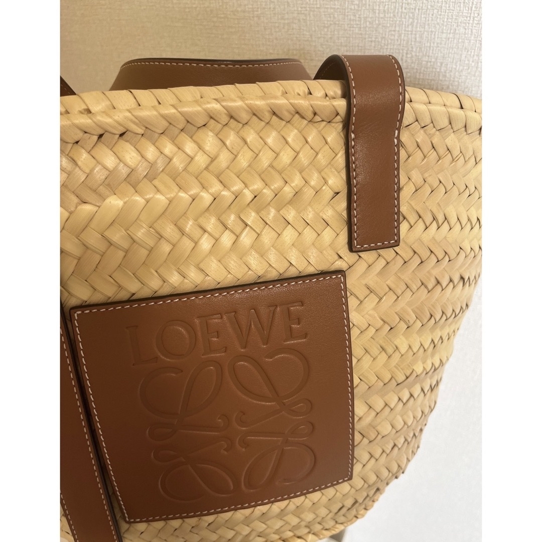 LOEWE(ロエベ)のLOEWE ロエベ カゴバッグ ミディアム レディースのバッグ(かごバッグ/ストローバッグ)の商品写真