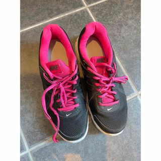 ナイキ(NIKE)のNIKE ランニングシューズ24.5cm(スニーカー)