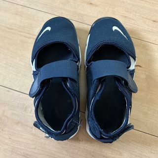 ナイキ(NIKE)のNIKE エアリフト　18cm(サンダル)