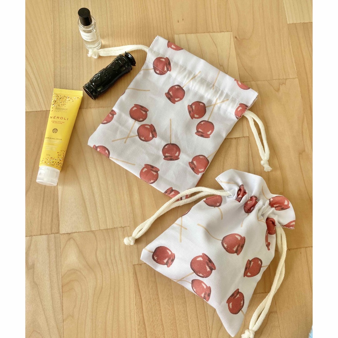 巾着　りんご飴 ハンドメイドのファッション小物(ポーチ)の商品写真