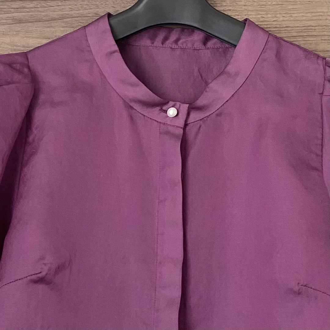 Maglie par ef-de(マーリエパーエフデ)のマーリエパーエフデ　パールボタン付きバルーン袖シフォンブラウス レディースのトップス(シャツ/ブラウス(半袖/袖なし))の商品写真
