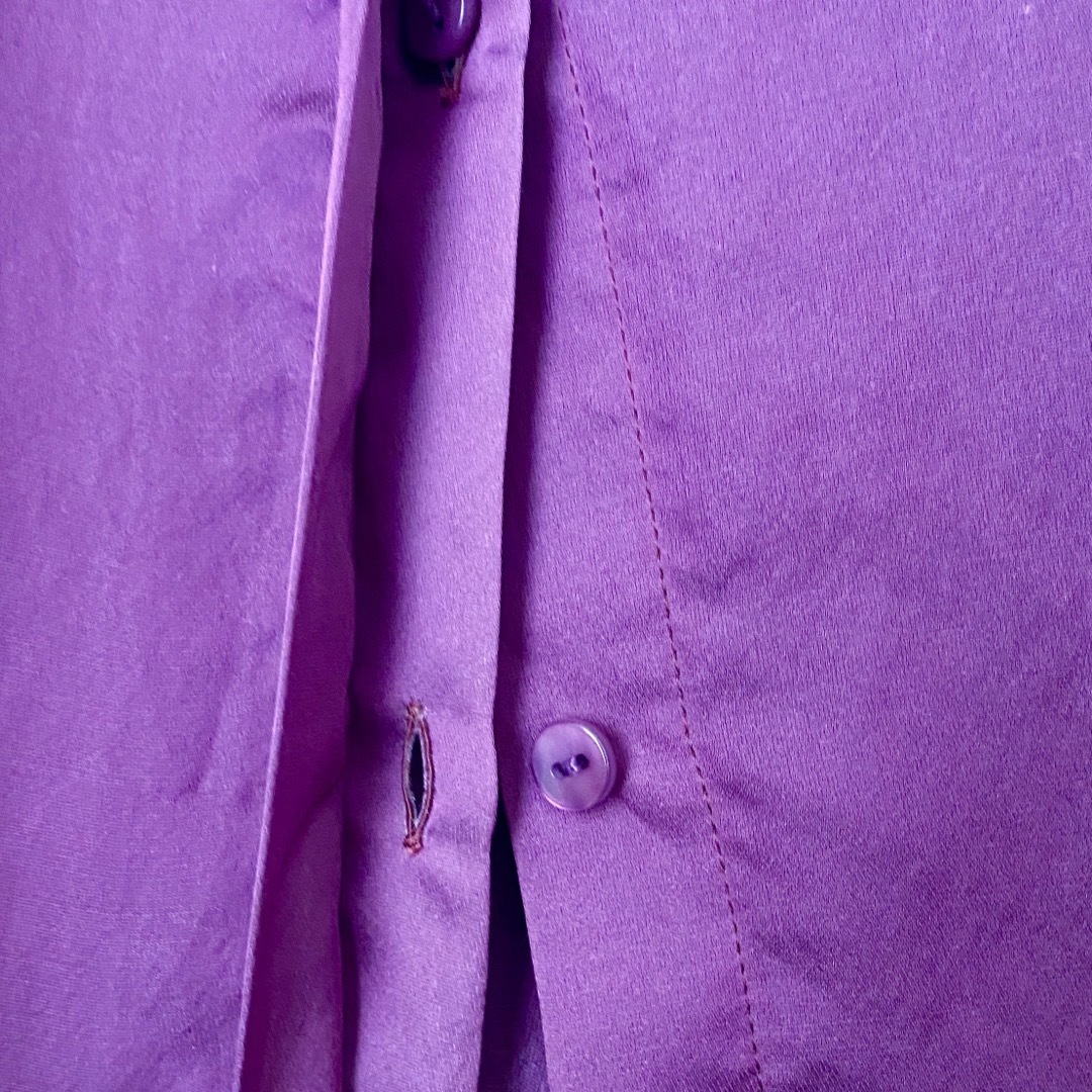 Maglie par ef-de(マーリエパーエフデ)のマーリエパーエフデ　パールボタン付きバルーン袖シフォンブラウス レディースのトップス(シャツ/ブラウス(半袖/袖なし))の商品写真