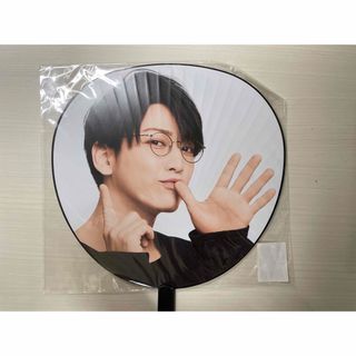 カトゥーン(KAT-TUN)の亀梨和也　ジャンボうちわ(アイドルグッズ)