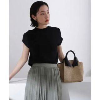 ナチュラルビューティーベーシック(NATURAL BEAUTY BASIC)の美品　サマーニット　ノースリーブ　ナチュラルビューティベーシック(ニット/セーター)