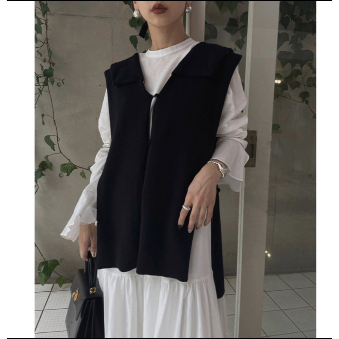 Ameri VINTAGE(アメリヴィンテージ)の① AMERI    COLLAR KNIT VEST WITH DRESS レディースのワンピース(ロングワンピース/マキシワンピース)の商品写真