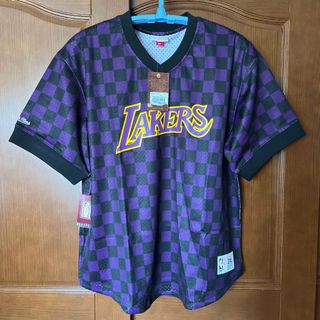 ミッチェルアンドネス(MITCHELL & NESS)の新品未使用タグ付き　ミッチェルアンドネス　ロサンゼルスレイカーズ　Tシャツ　半袖(Tシャツ/カットソー(半袖/袖なし))