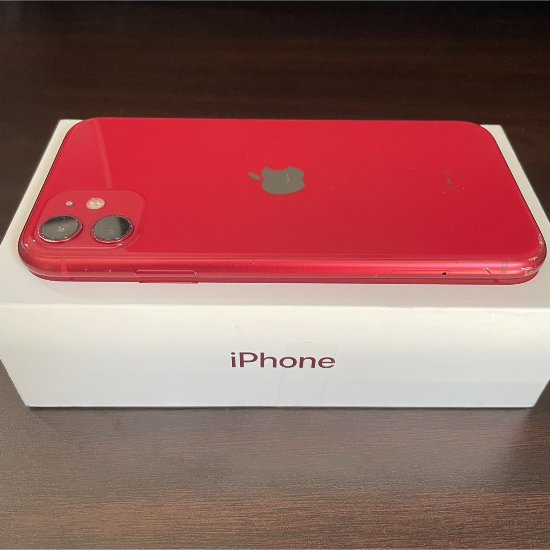 iPhone(アイフォーン)のApple iPhone11 64GB レッド SIMフリー スマホ/家電/カメラのスマートフォン/携帯電話(スマートフォン本体)の商品写真