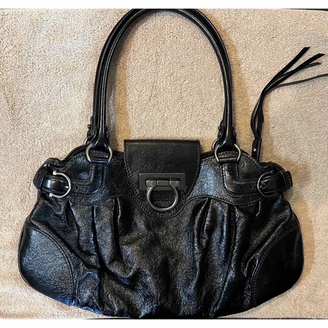 日本謹製 美品✨フェラガモ Ferragamo レザー ハンドバッグ ブラック