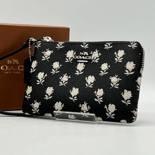 コーチ(COACH)の✨️化粧箱付き✨️美品✨COACH ポーチ 花柄 フラワー ブラック PVC(財布)