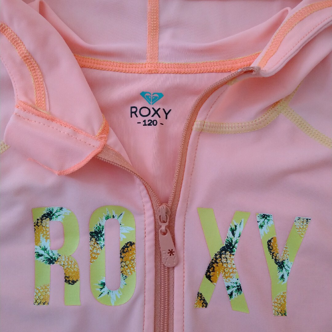 Roxy(ロキシー)のROXY ラッシュガード 120　訳あり キッズ/ベビー/マタニティのキッズ服女の子用(90cm~)(その他)の商品写真