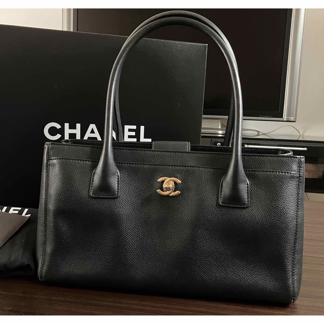 シャネル　CHANEL エグゼクティブトート　ブラック　レア　美品