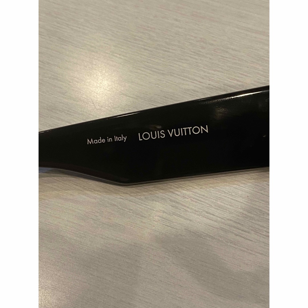 LOUIS VUITTON(ルイヴィトン)の愛様専用　ルイヴィトン　Z1790E サングラス　サイクロン　正規品 メンズのファッション小物(サングラス/メガネ)の商品写真