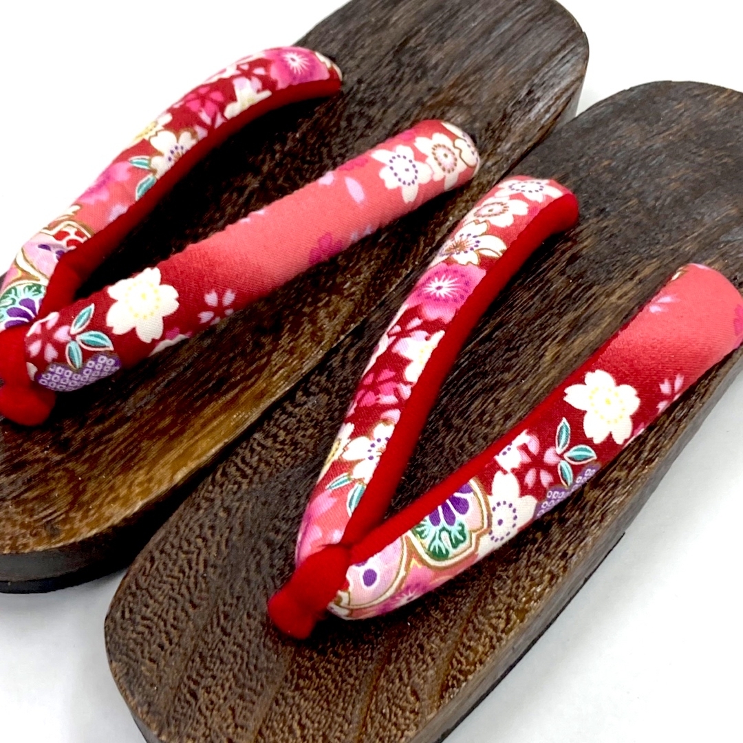 正規品販売! 新品未使用 下駄 桜模様 桐下駄 savingssafari.com