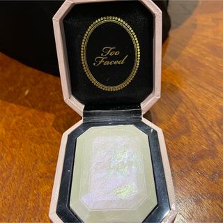 トゥフェイス(Too Faced)のトゥーフェイスド　ダイアモンドライトマルチユースハイライター(フェイスカラー)