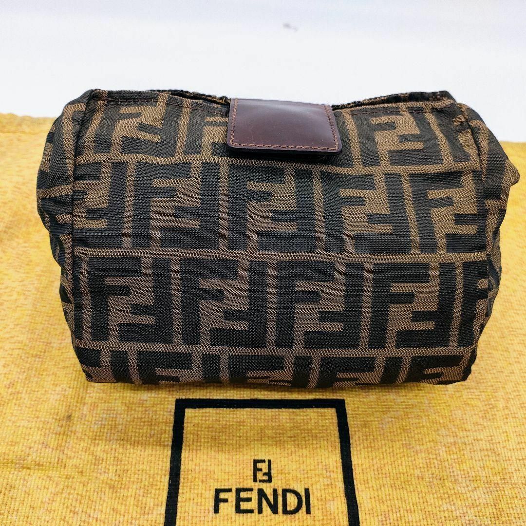 希少✨ フェンディ FENDI アクセサリーポーチ バニティ ズッカ柄