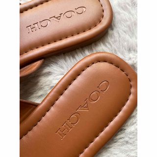 coach チェーントングサンダル ブラウン