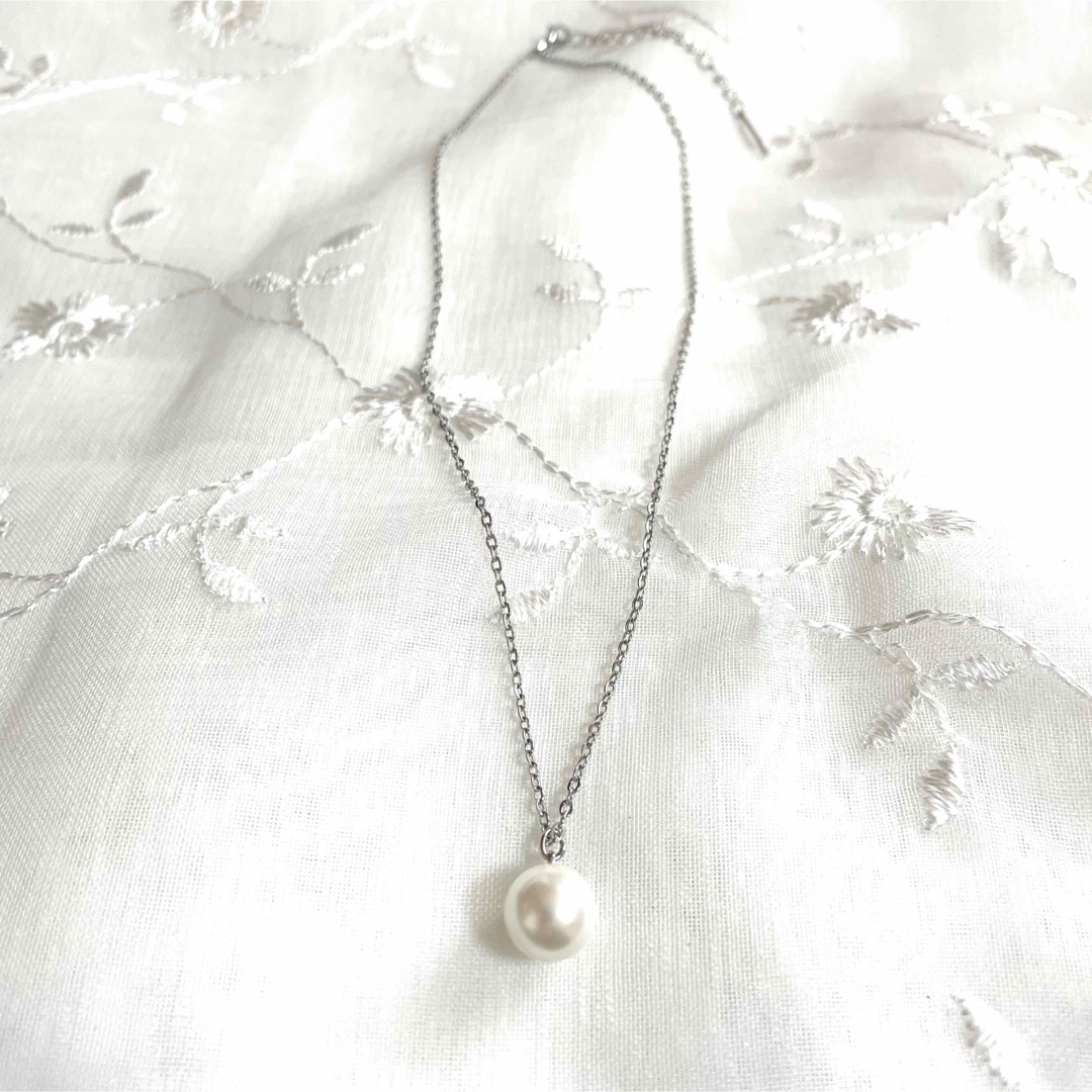 ヴィンテージネックレス 真珠 パール シルバーチェーン フォーマル シンプル レディースのアクセサリー(ネックレス)の商品写真