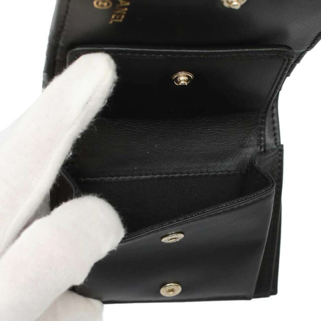 CHANEL - シャネル 二つ折り財布 スモールウォレット ココマーク CHANEL - シャネル 二つ折り財布 スモールウォレット ココマーク