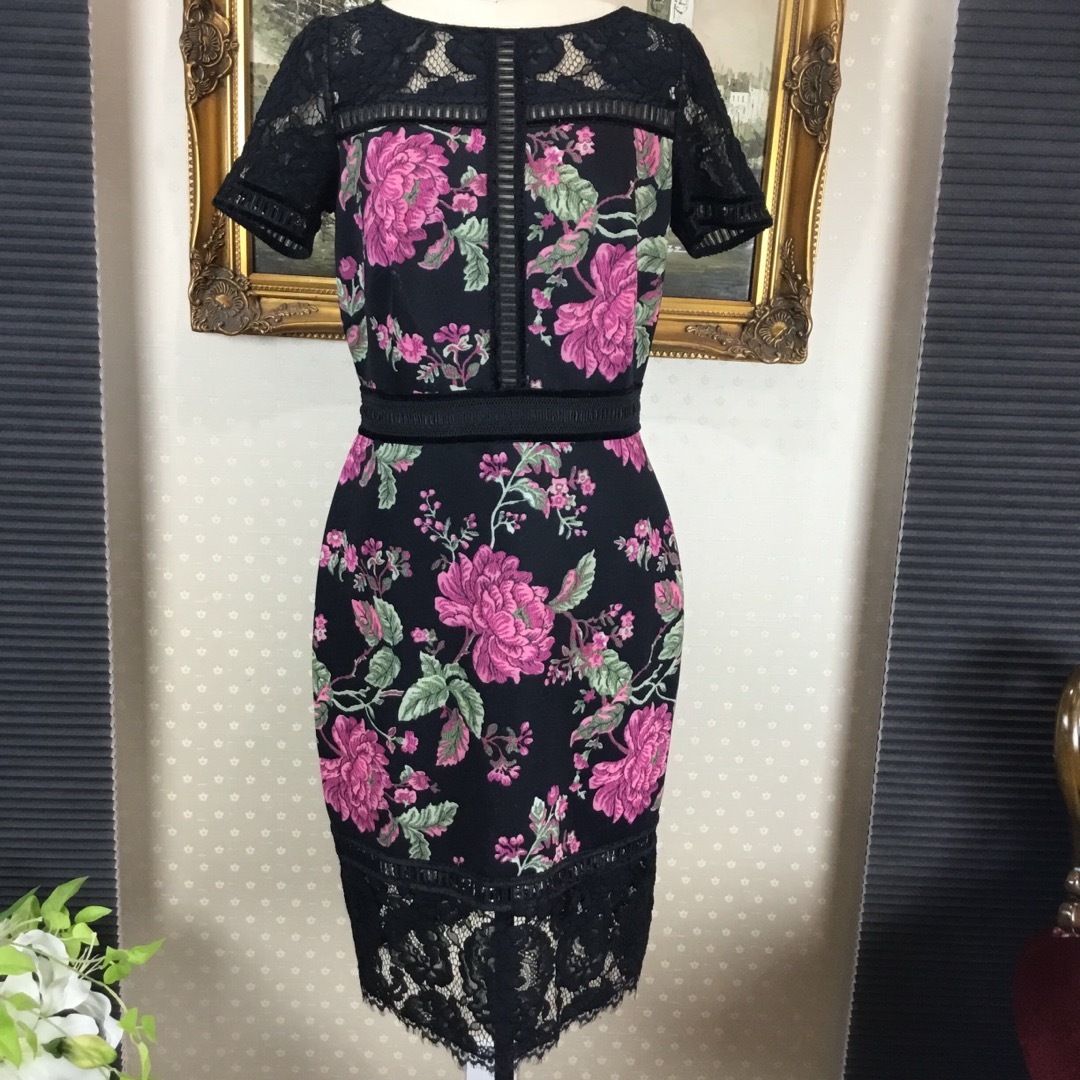 未使用品☆TADASHI SHOJI サイズM (11号相当)T138