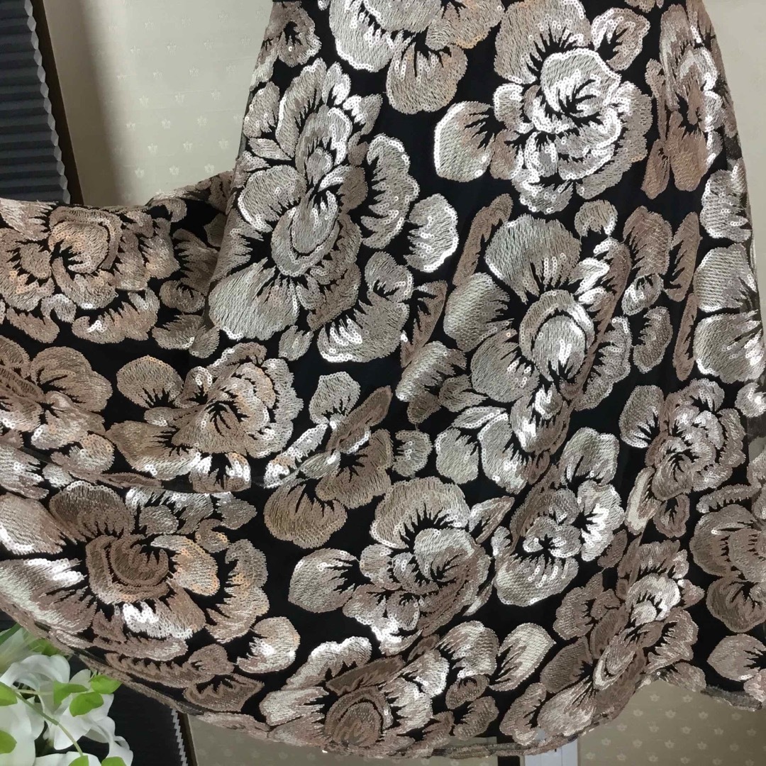 新品☆ TADASHI SHOJI サイズ6 (11号相当)T144